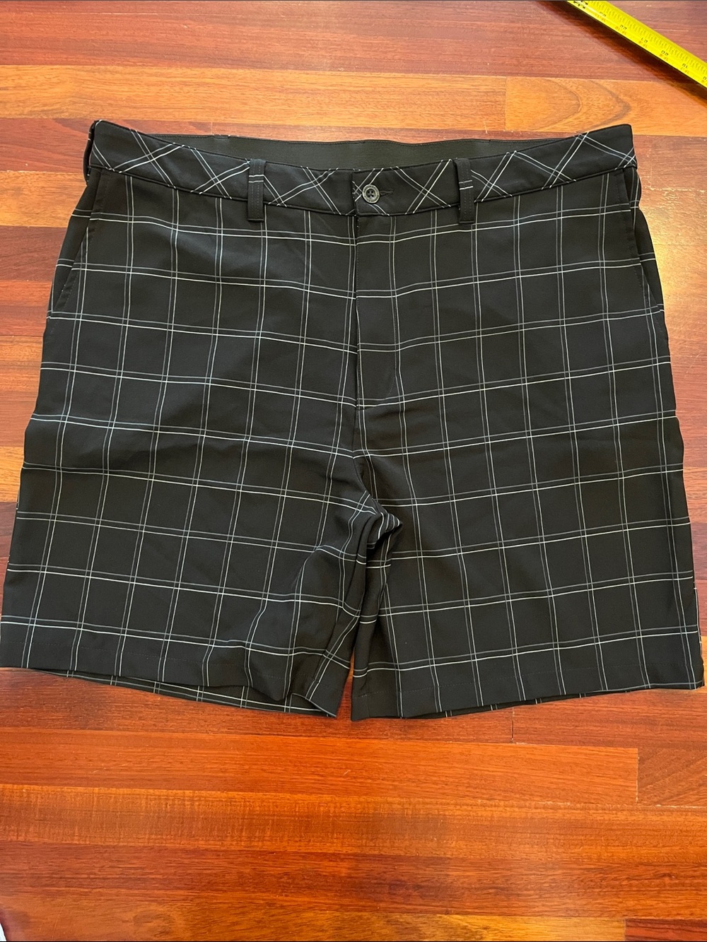 Mens 44 Reebok Golf shorts